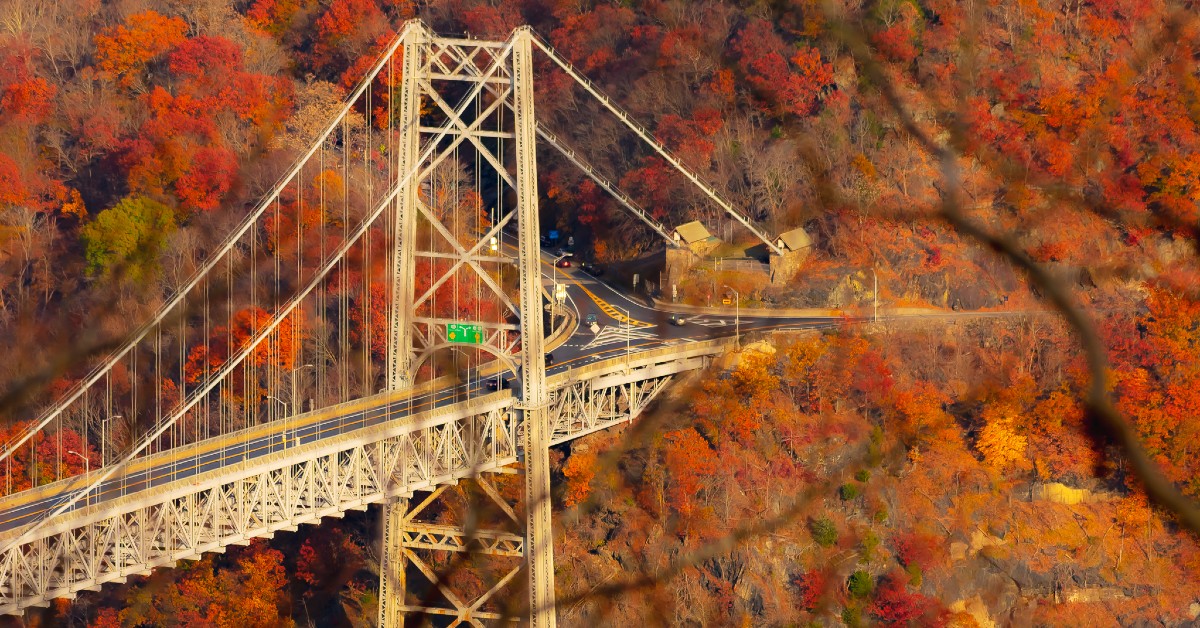 Fall foliage and bridge views in the Hudson Valley, NY